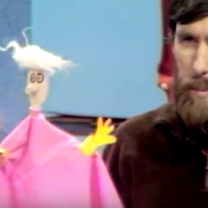 Jim Henson and Muppeteers show kids how to make puppets from simple things like socks. This video aired on Public Television in 1969, prior to Sesame Street, on Iowa Public Television's "Volume See" kids' show. http://www.iptv.org